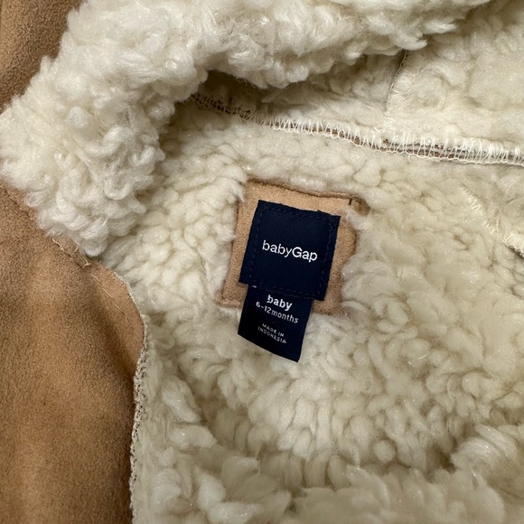 Baby Gap Faux Suede and Sherling Hooded Baby Winter Bunting Suit - 6-12 Months - Picture 3 of 3